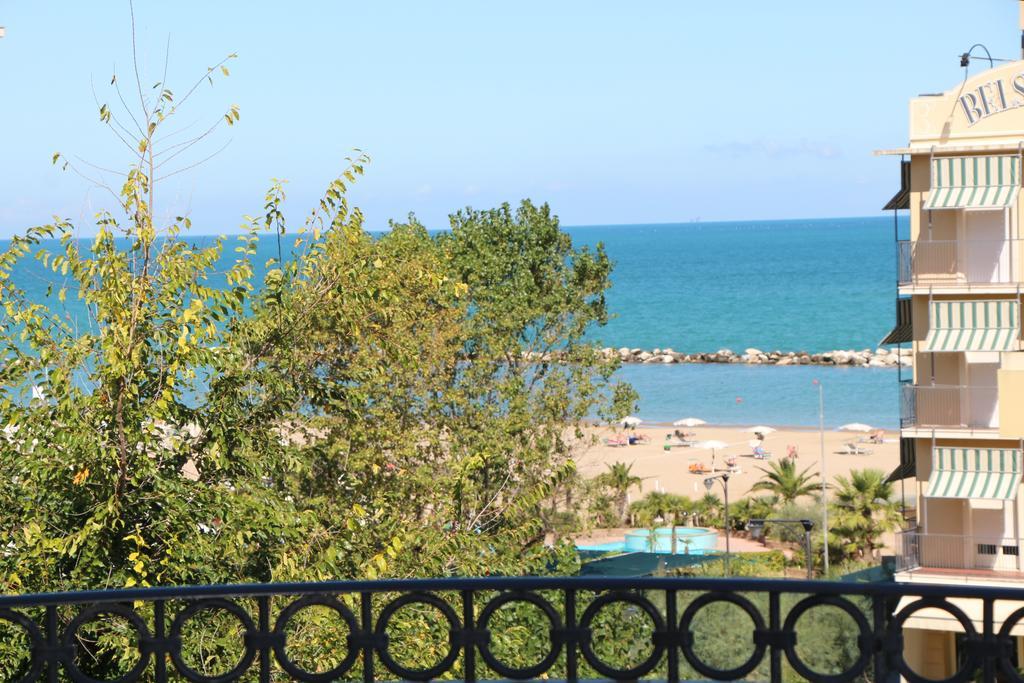 Hotel Antares Cattolica Esterno foto