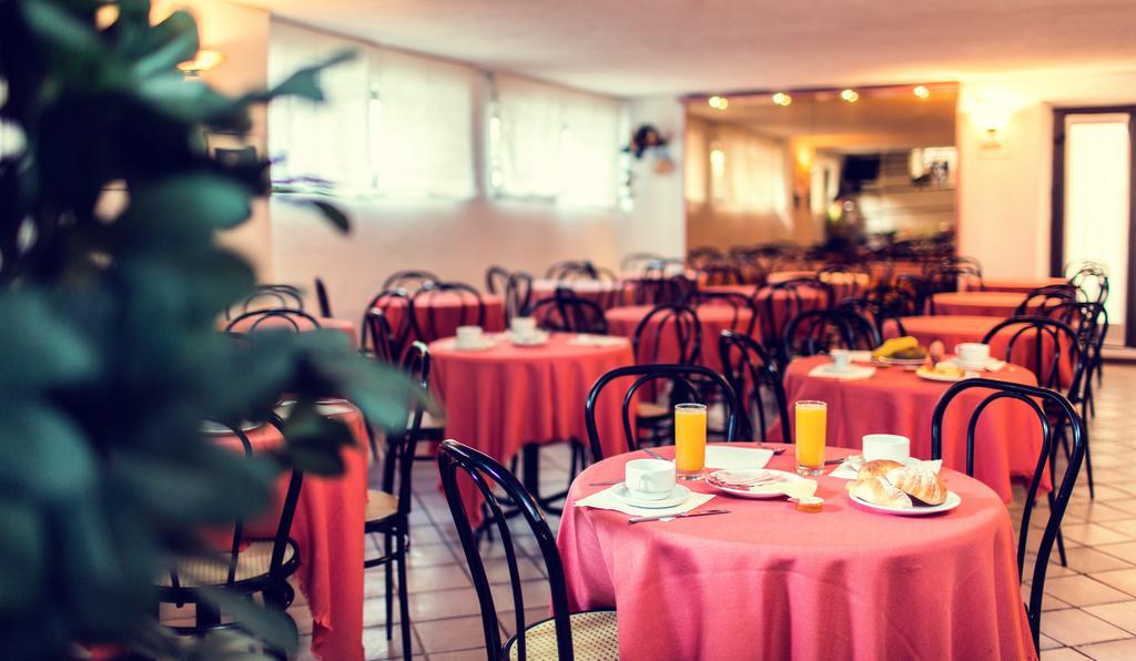 Hotel Antares Cattolica Esterno foto