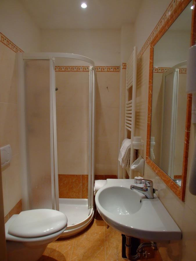 Hotel Antares Cattolica Esterno foto