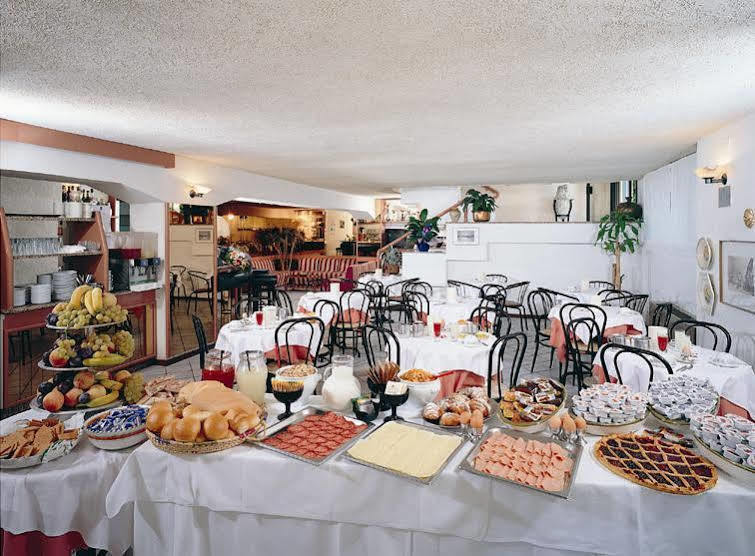 Hotel Antares Cattolica Esterno foto