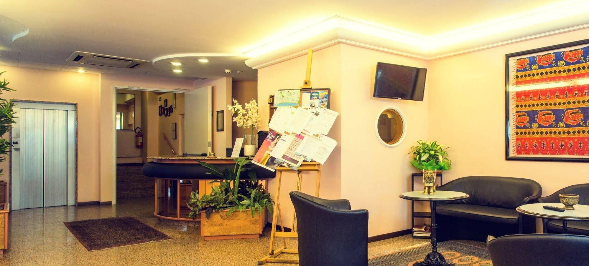 Hotel Antares Cattolica Esterno foto